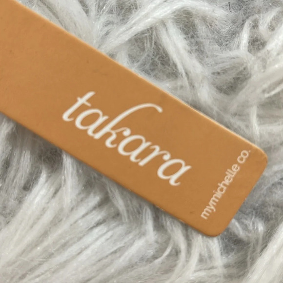 TAKARA “YOUNG AND FREE” Scoop Neckline Tie-Dye Open Back Graphic Tee Size M NEW - Picture 9 of 10